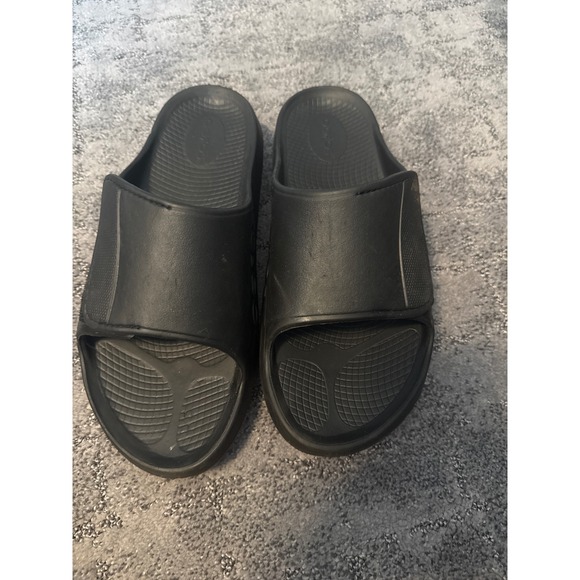 OOFOS Other - Men's Oofos sandals size 46